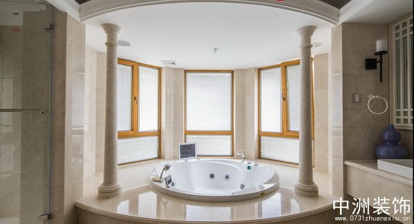 欧式古典别墅装修浴室实景